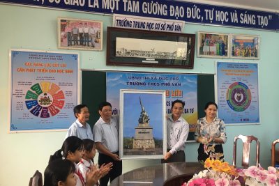 Thắm tình đoàn kết với hoạt động giao lưu, kết nghĩa giữa trường THCS Phổ Văn và trường TH & THCS Ba Khâm – Ba Tơ
